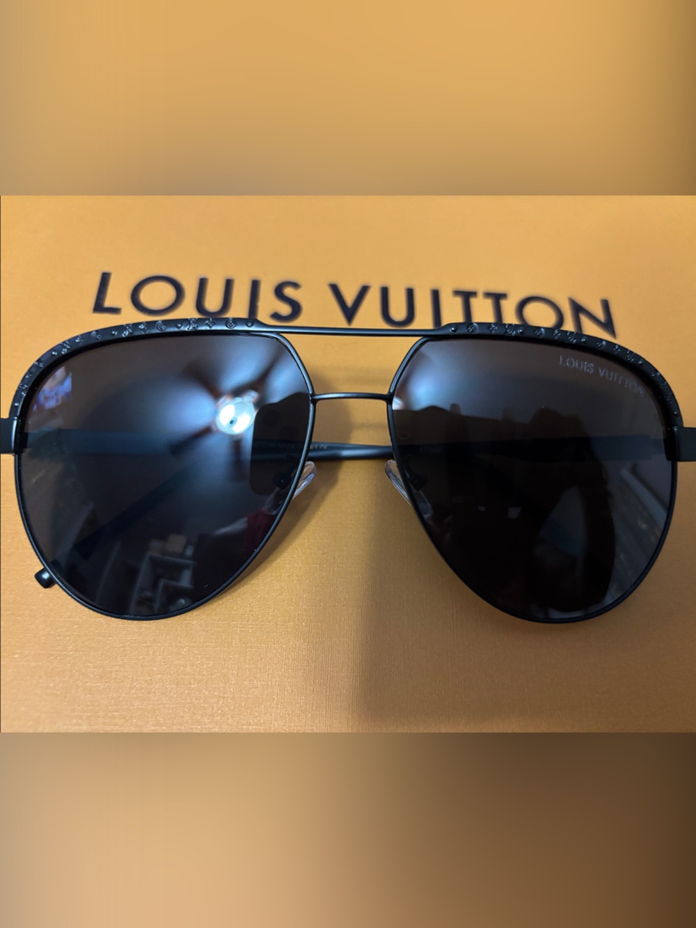 Louis Vuitton Black Metal Pilot Sunglasses - Picture 2 of 7